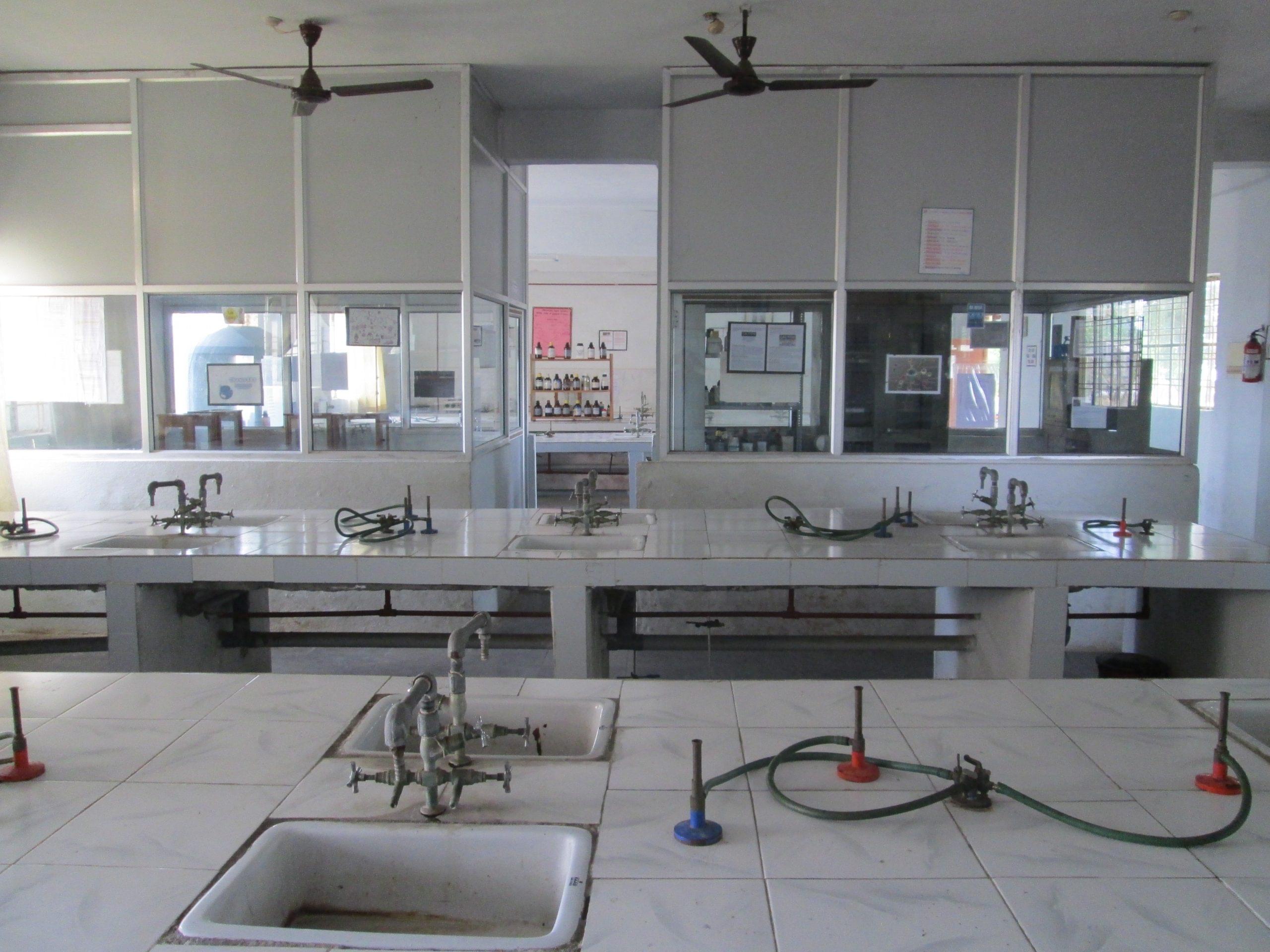 Sri Indu Institute of Pharmacy, Ibrahimpatnam Hyderabad Facilities -Instrument photo 6