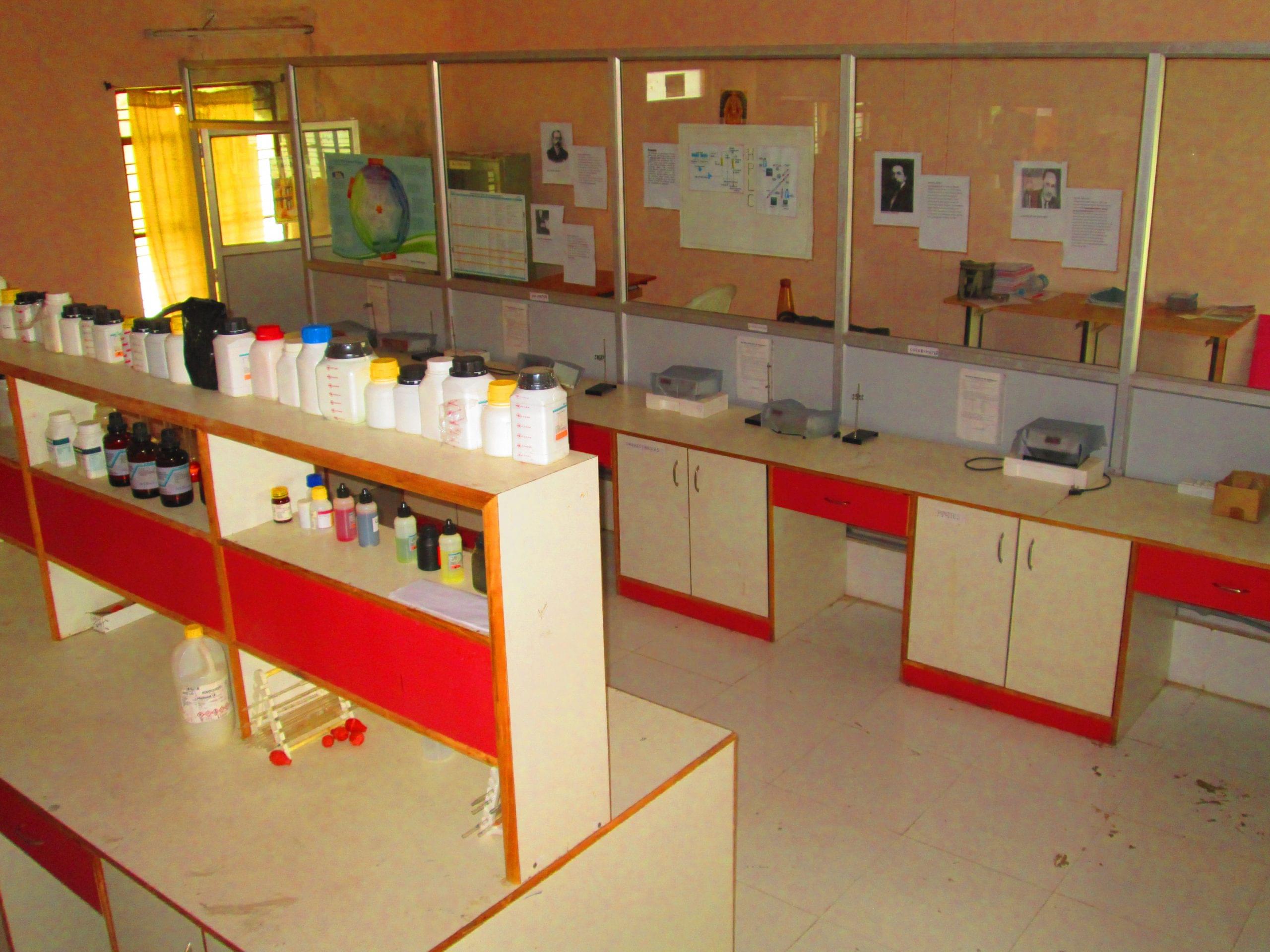 Sri Indu Institute of Pharmacy, Ibrahimpatnam Hyderabad Facilities -Instrument photo 5