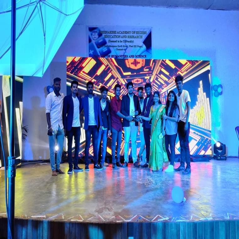 Meenakshi College of Engineering Chennai  Library photo 7