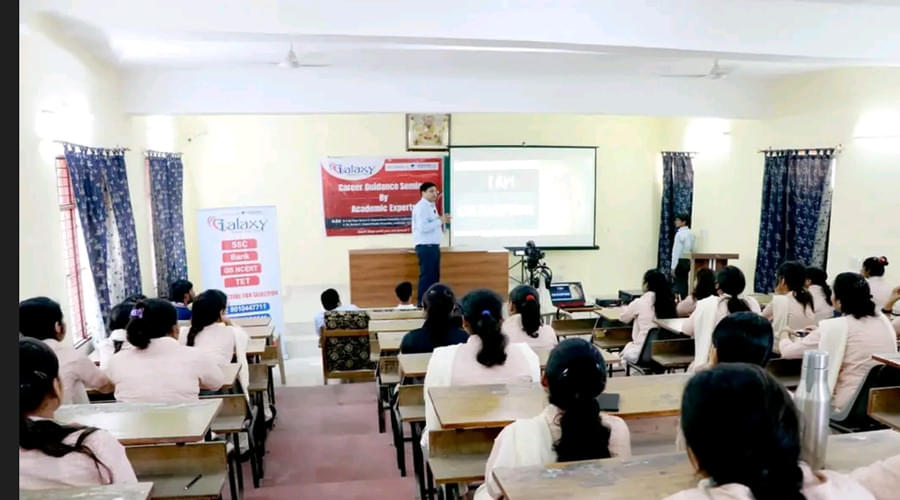 Saroj LalJi Mehrotra Bharatiya Vidya Bhavan Girl's Degree College Lucknow Some Moments photo 5