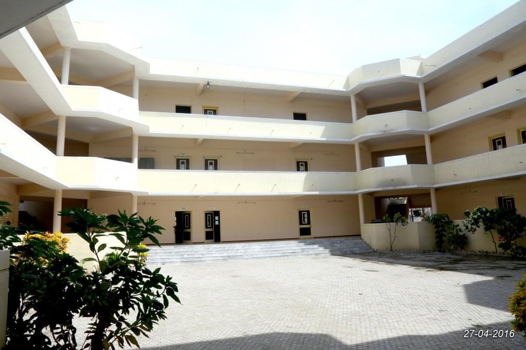 M B Gohil Institute of Medical Science & Research Center Navsari Campus photo 4