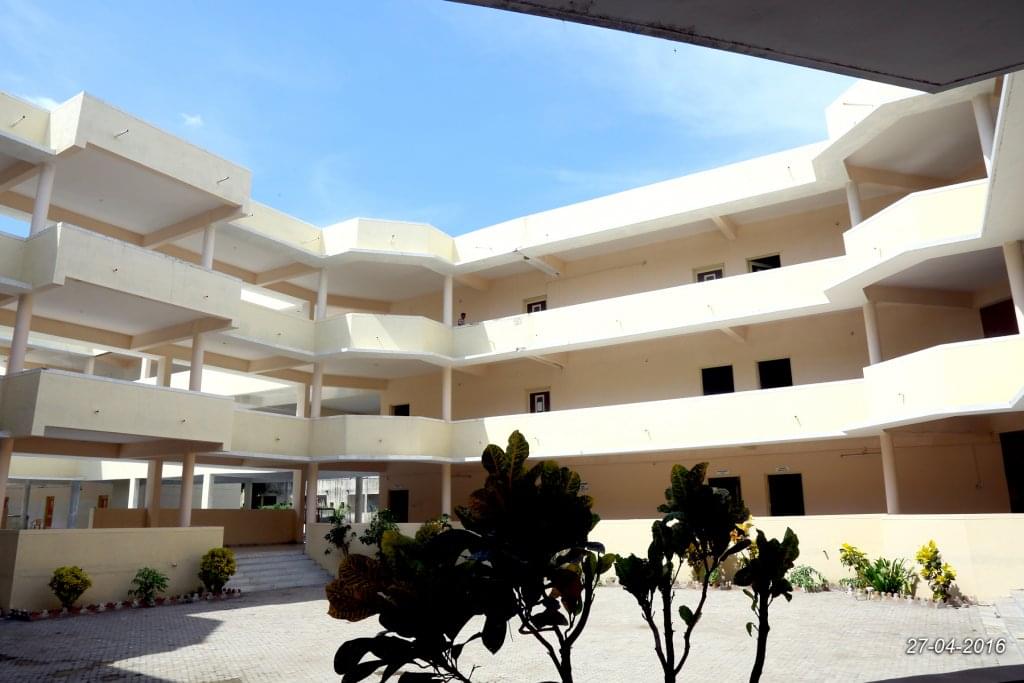 M B Gohil Institute of Medical Science & Research Center Navsari Campus photo 3