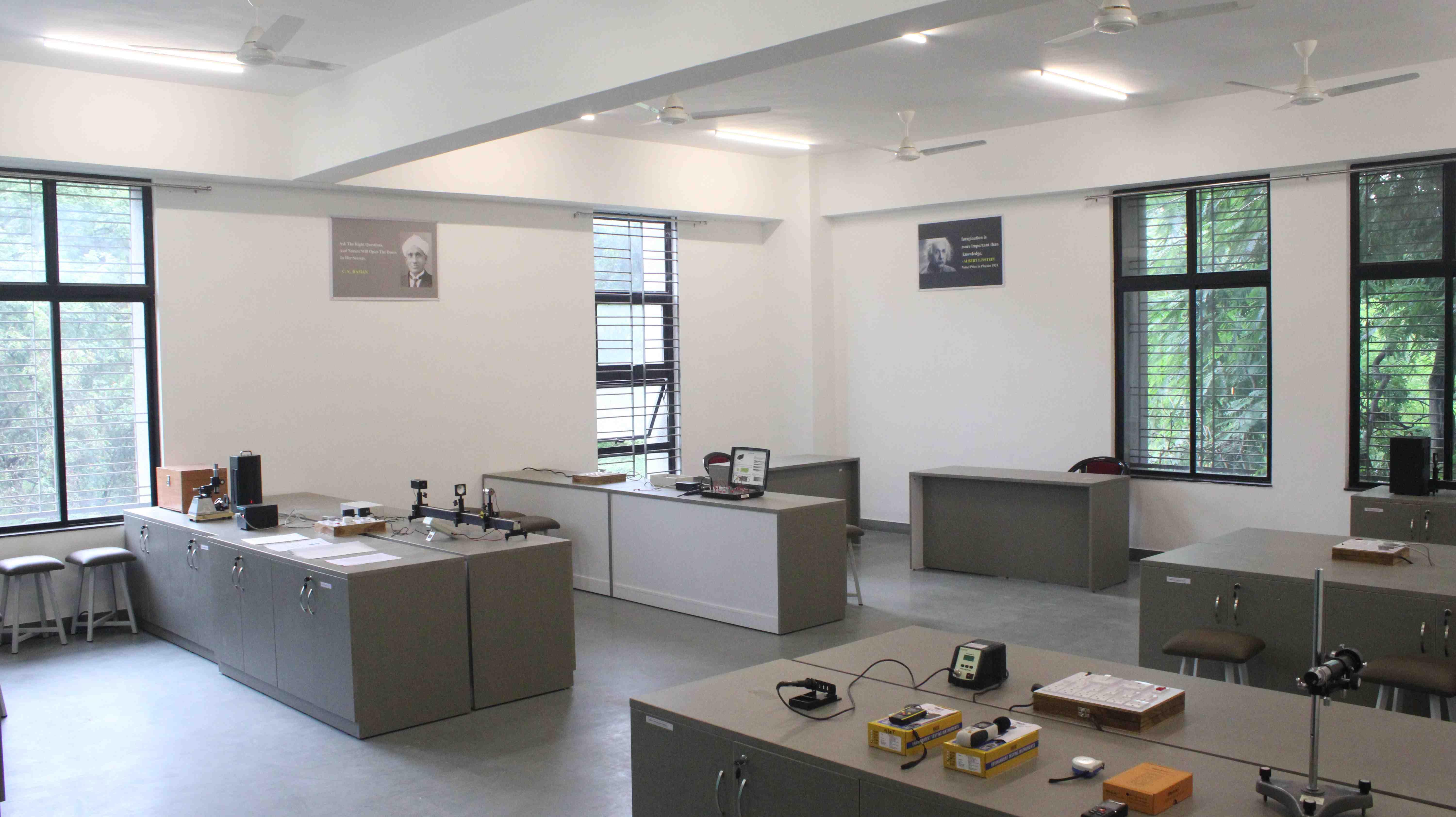 DES Pune University Infrastructure photo 2