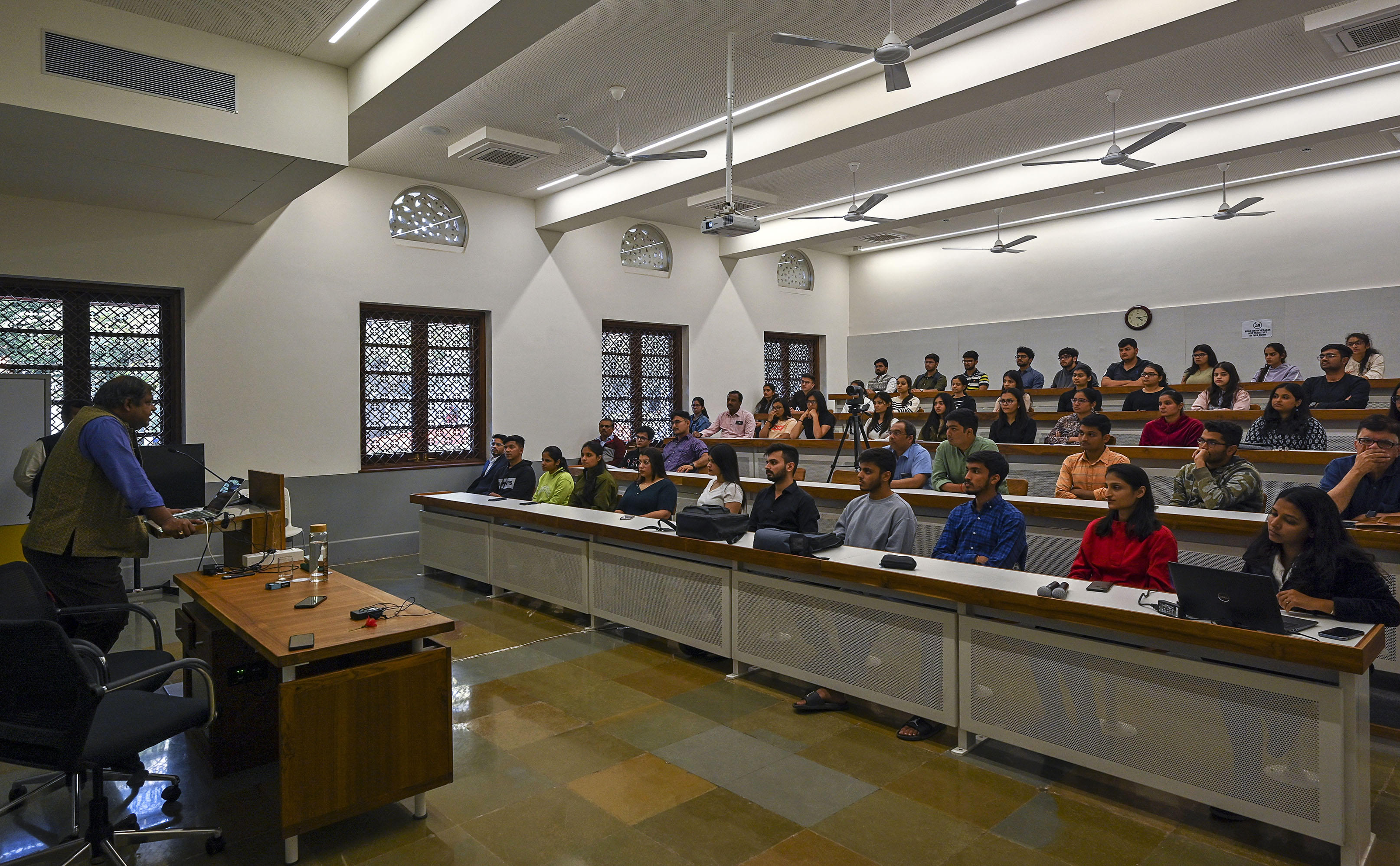 Ahmedabad University, Amrut Mody School of Management Campus Infrastructure photo 15