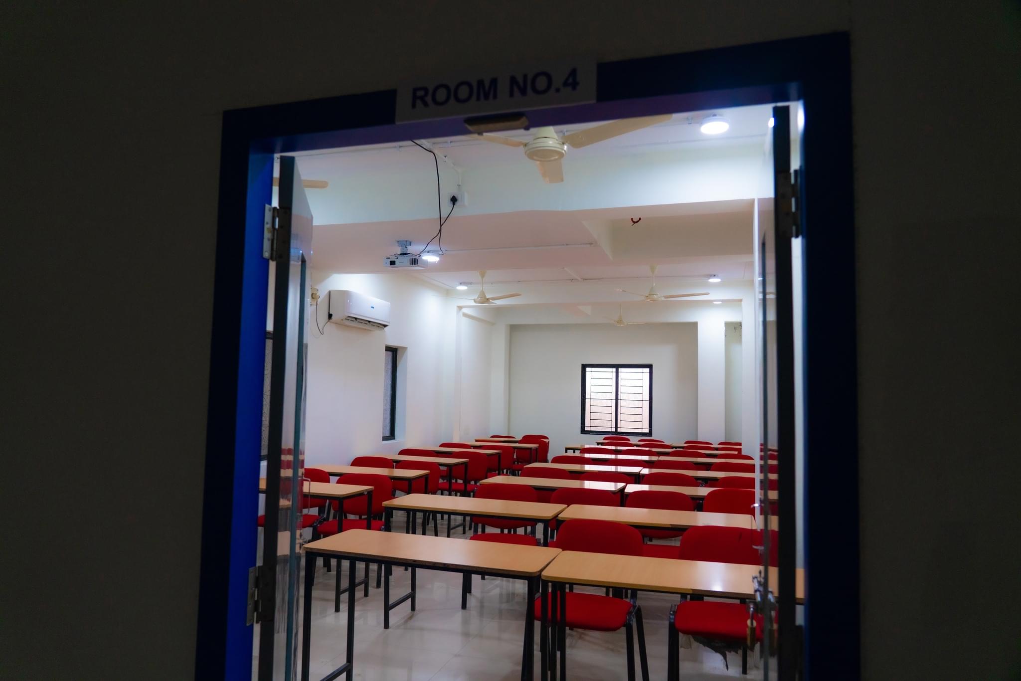 London Management Academy Hyderabad Infrastructure photo 2