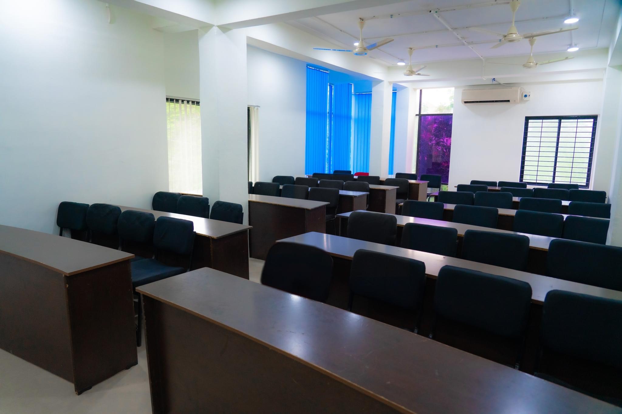 London Management Academy Hyderabad Infrastructure photo 15