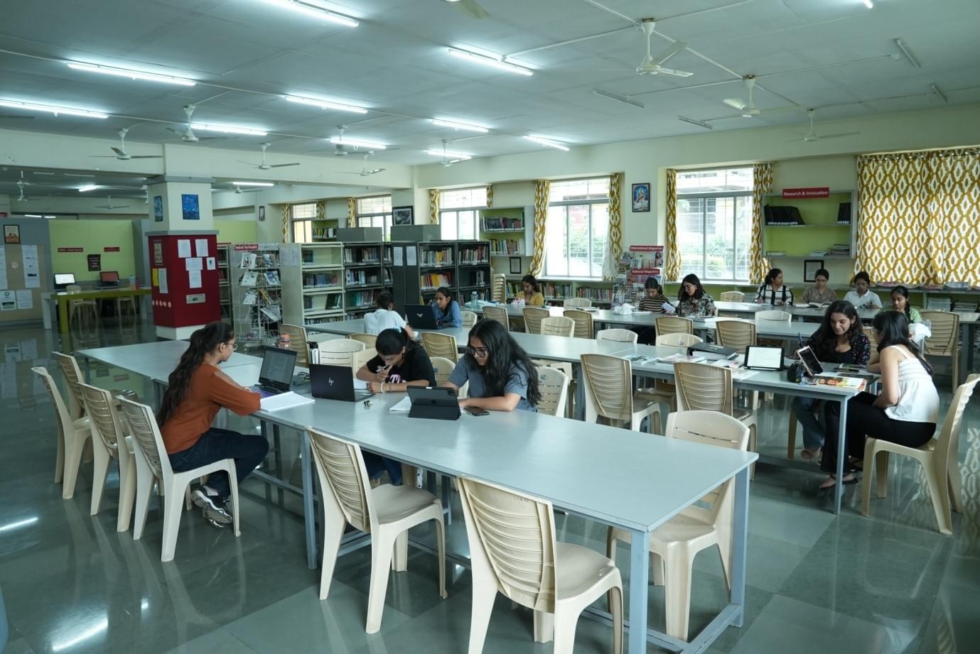 School of Fashion Technology Pune Library photo 1