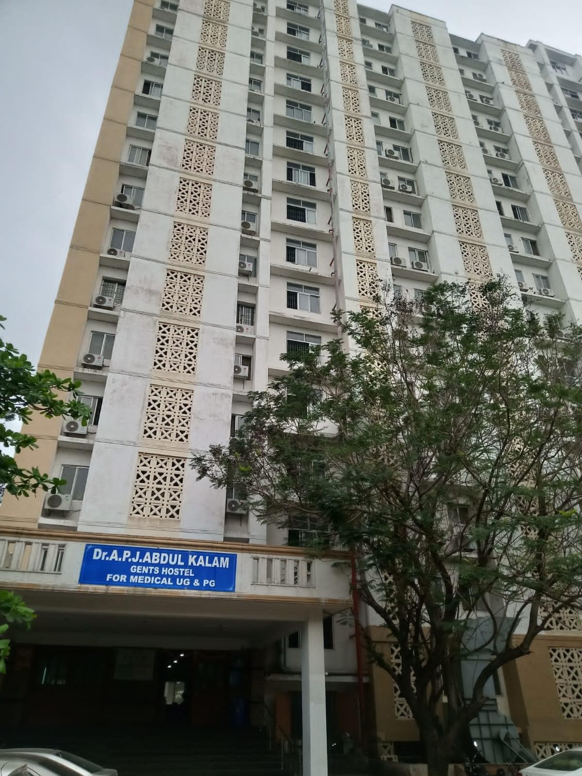 SRM Medical College Hospital and Research Centre Kanchipuram hostel photo 9