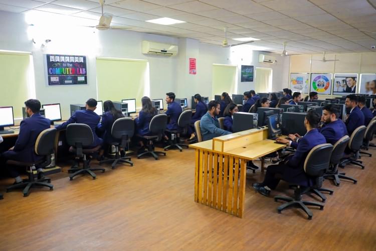 I Business Institute Greater Noida Computer Lab photo 15