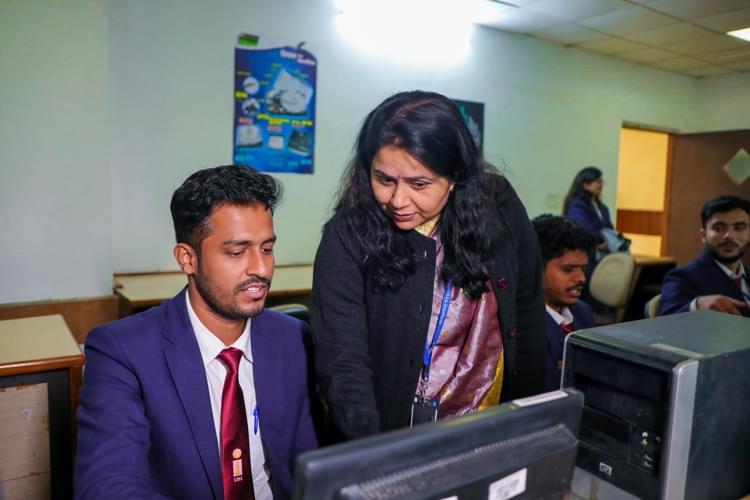 I Business Institute Greater Noida Computer Lab photo 16