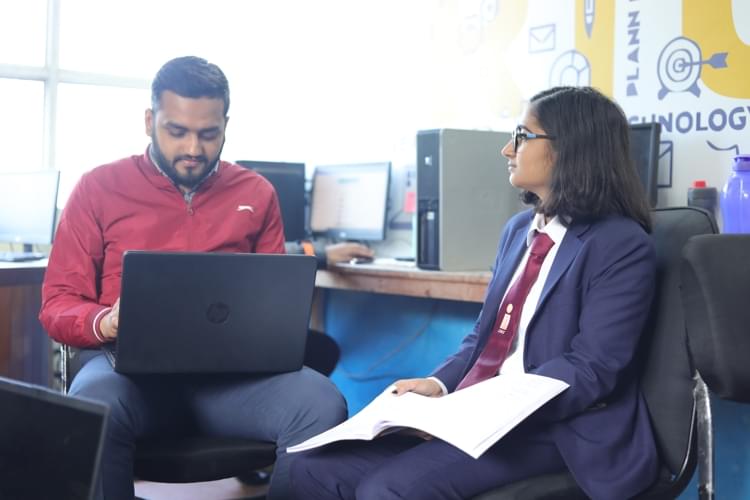 I Business Institute Greater Noida Incubation lab photo 2