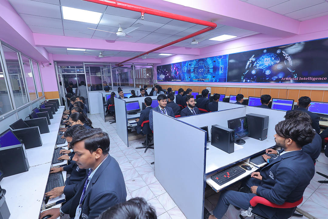 HIMT Group of Institutions Greater Noida Extra Curriculars photo 10