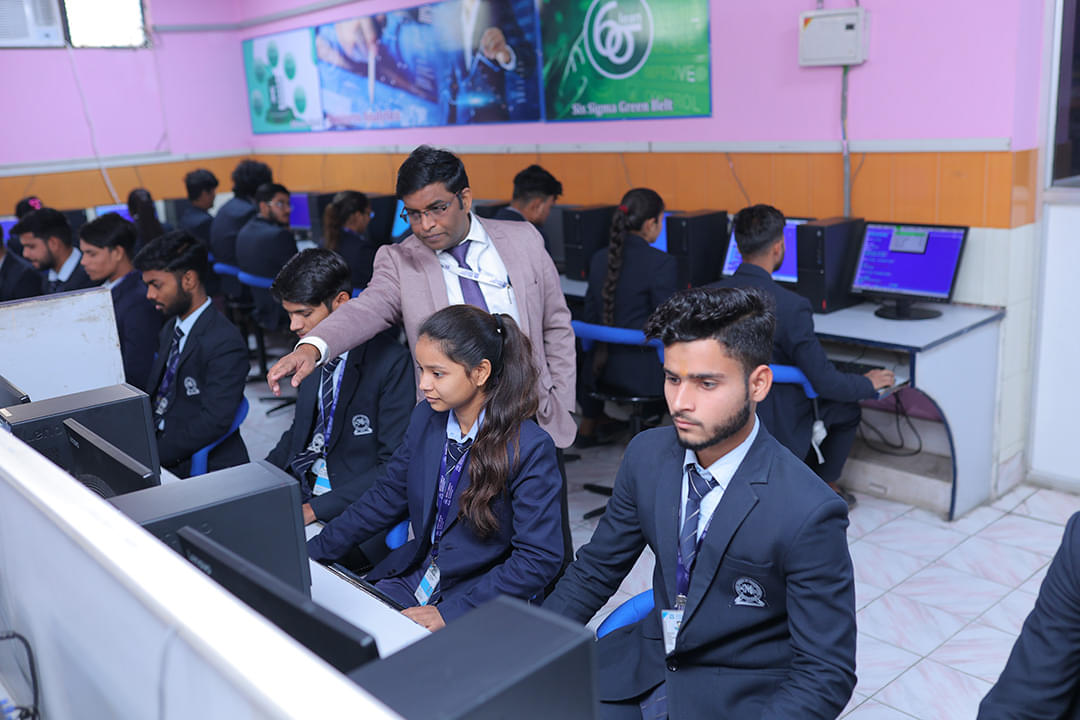 HIMT Group of Institutions Greater Noida Extra Curriculars photo 8