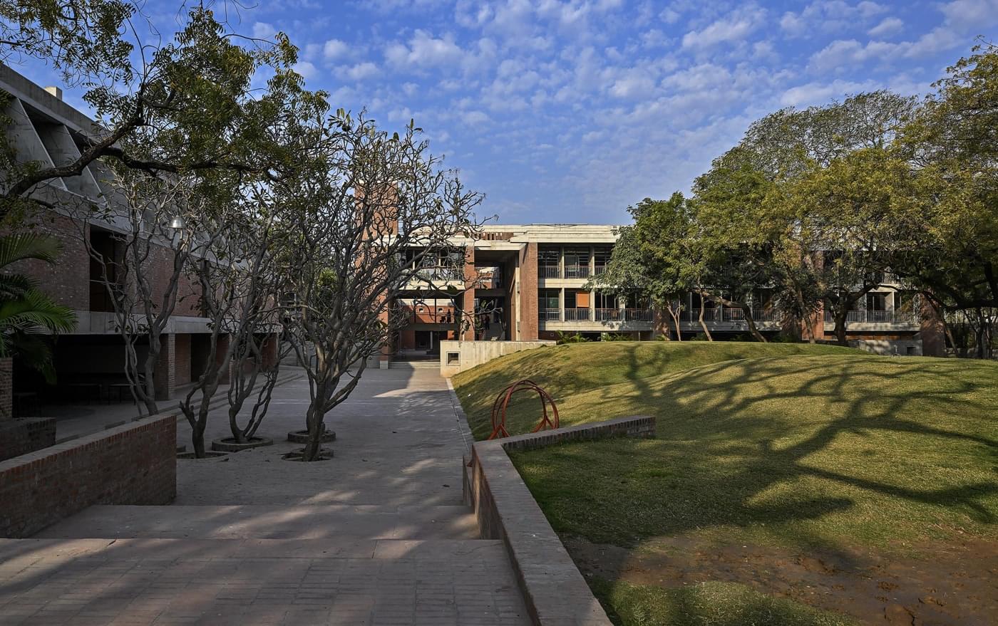CEPT University Campus photo 31
