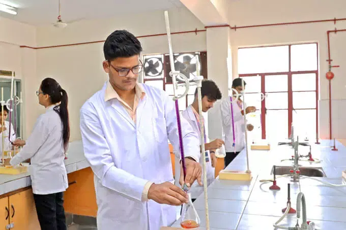 Jaipur National University, School of Pharmaceutical Science Infrastructure photo 9