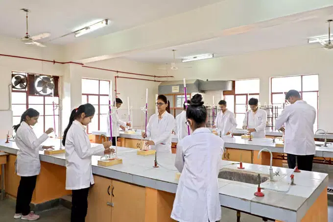Jaipur National University, School of Pharmaceutical Science Infrastructure photo 13