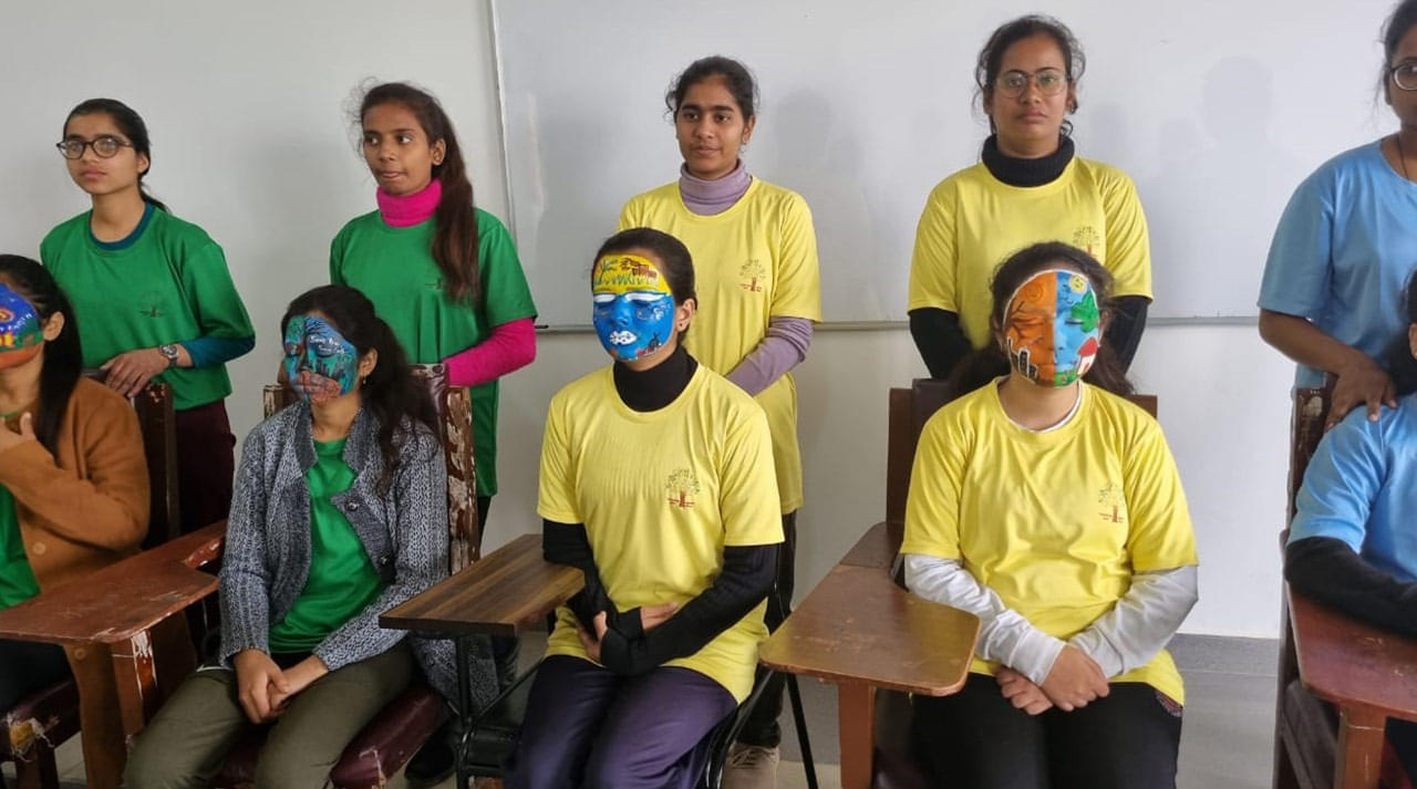 Krishna Nursing and Paramedical Institute Lucknow Extra Curriculars photo 12