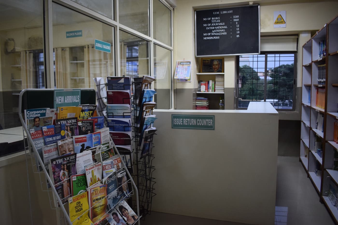 AIMS Institute of Management Studies Pune Library photo 3