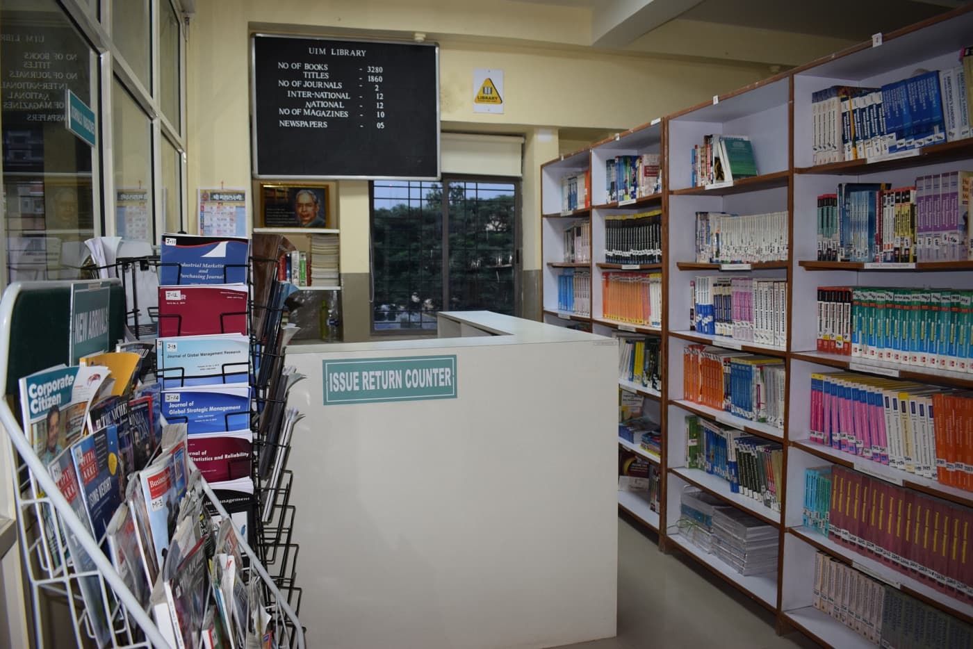 AIMS Institute of Management Studies Pune Library photo 4