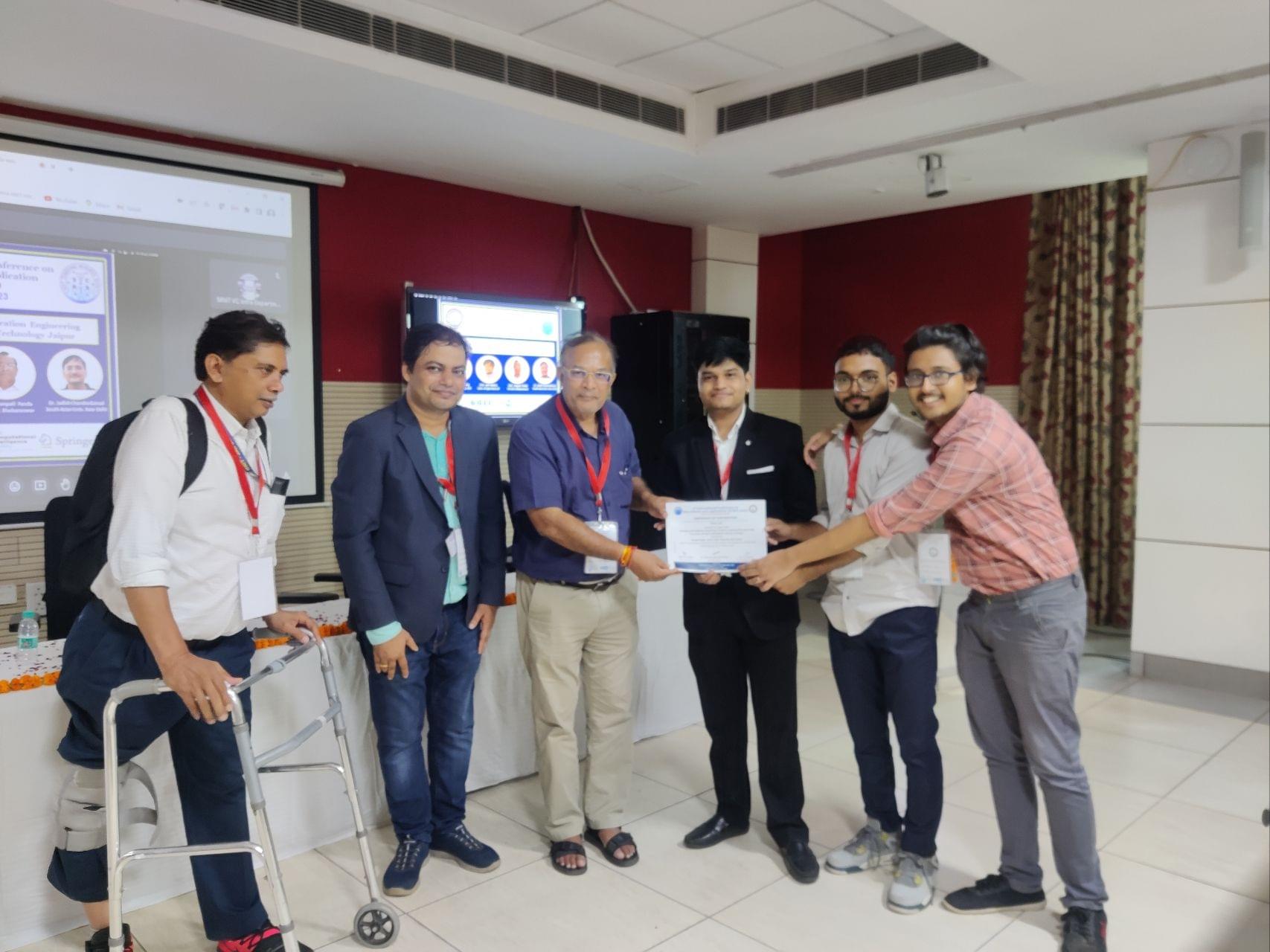 DCE Gurgaon Research Gallery photo 14