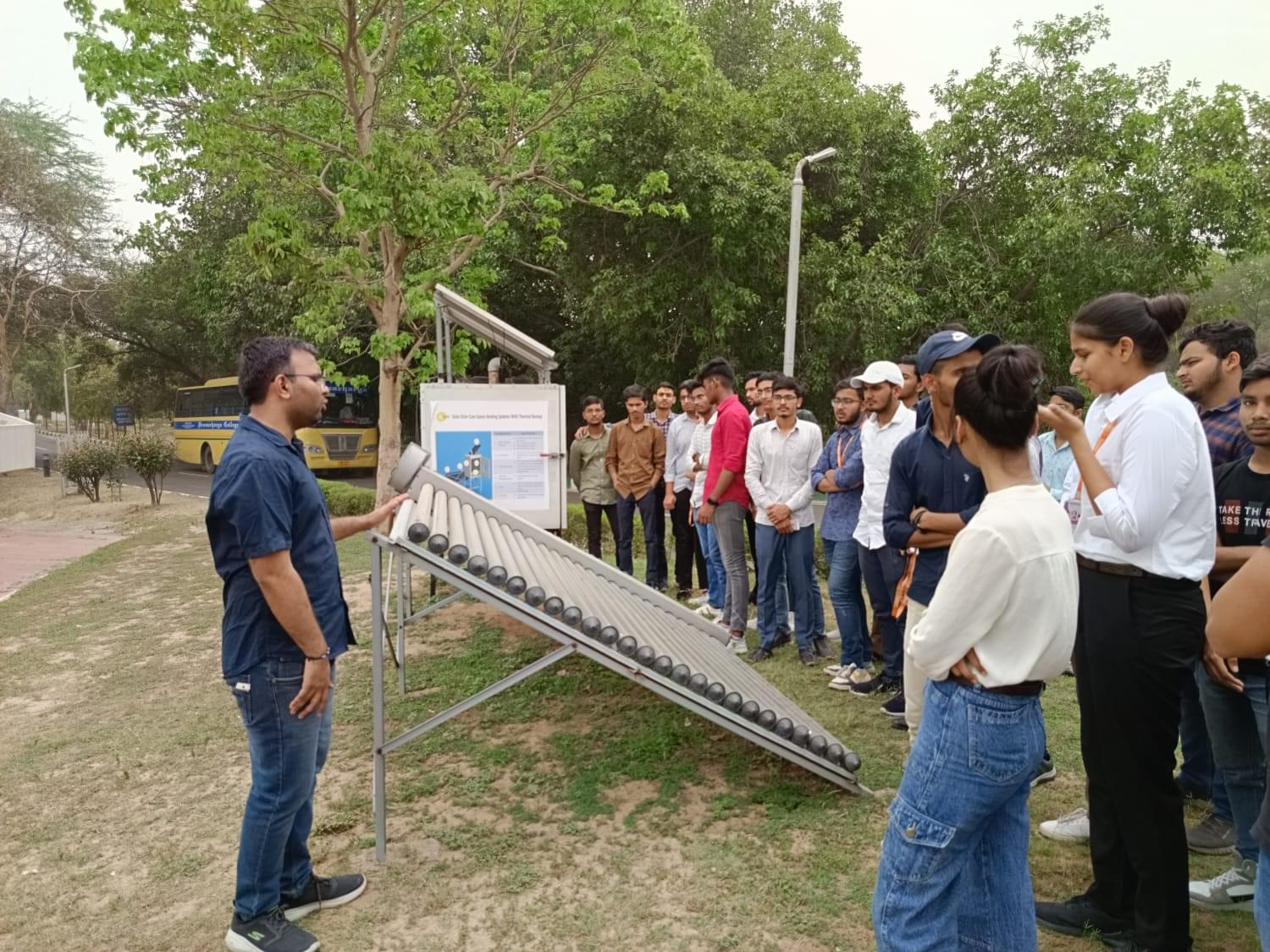 DCE Gurgaon Industrial Visit photo 26
