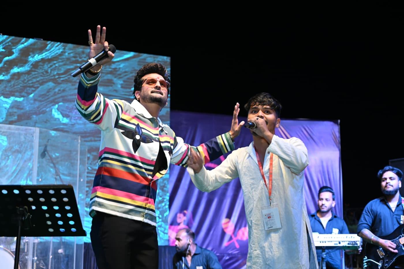 DBUU, DBIT Freshers photo 9