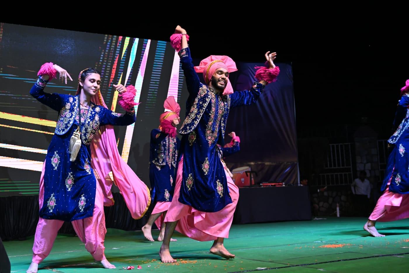 DBUU, DBIT Freshers photo 14