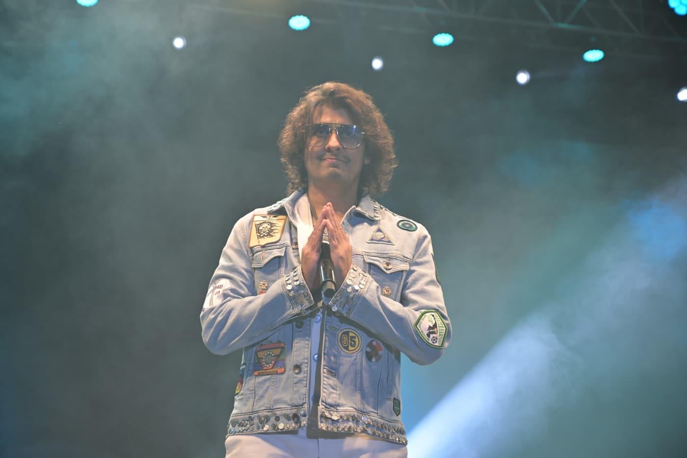 DBUU, DBIT Sonu Nigam and Vibhor photo 1