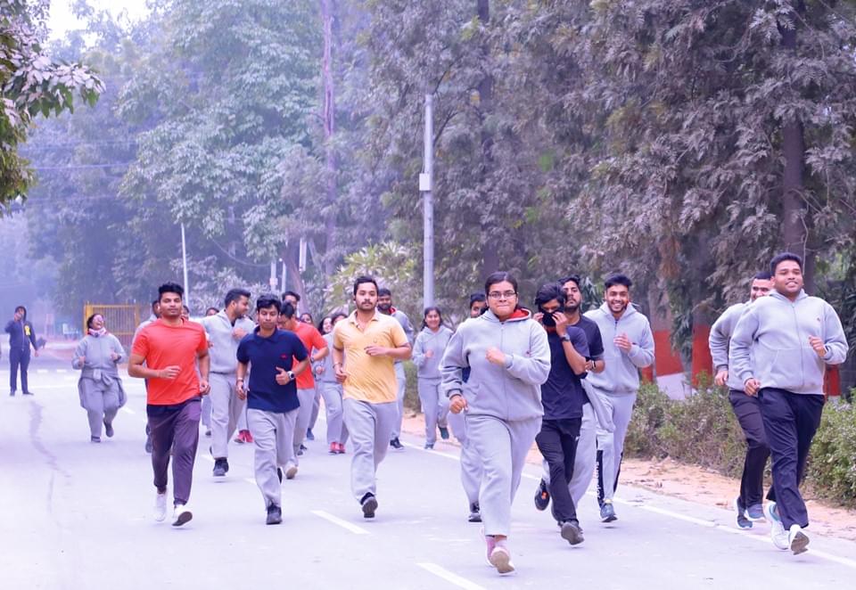 EMPI Business School Sports photo 37