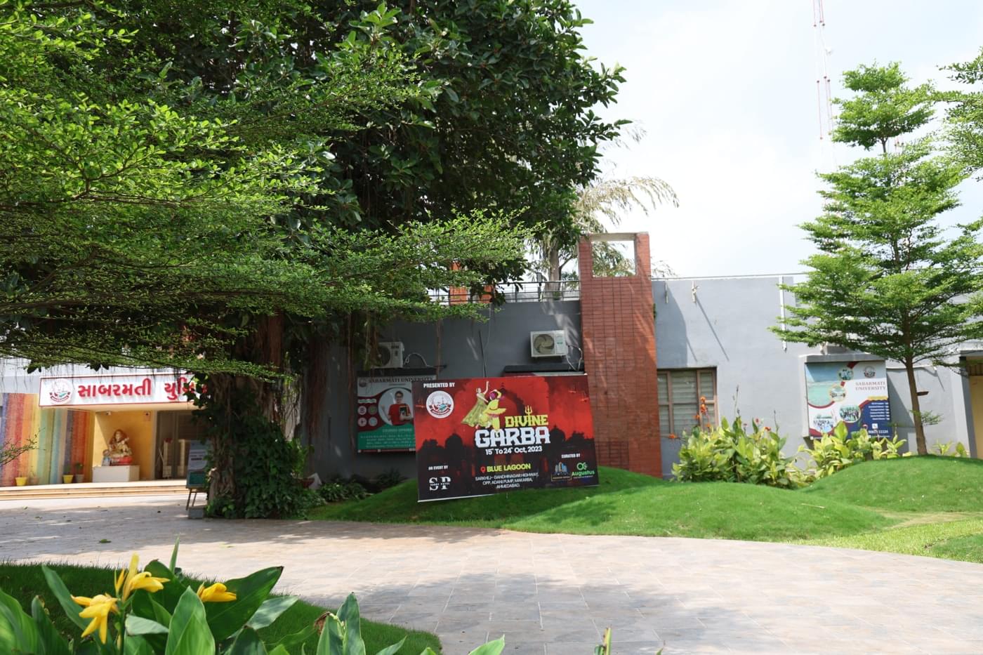 Sabarmati University Ahmedabad Academic Building photo 3