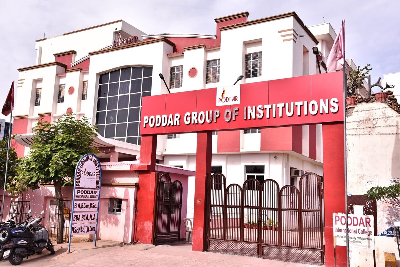 Poddar Group of Institutions Jaipur Building photo 3