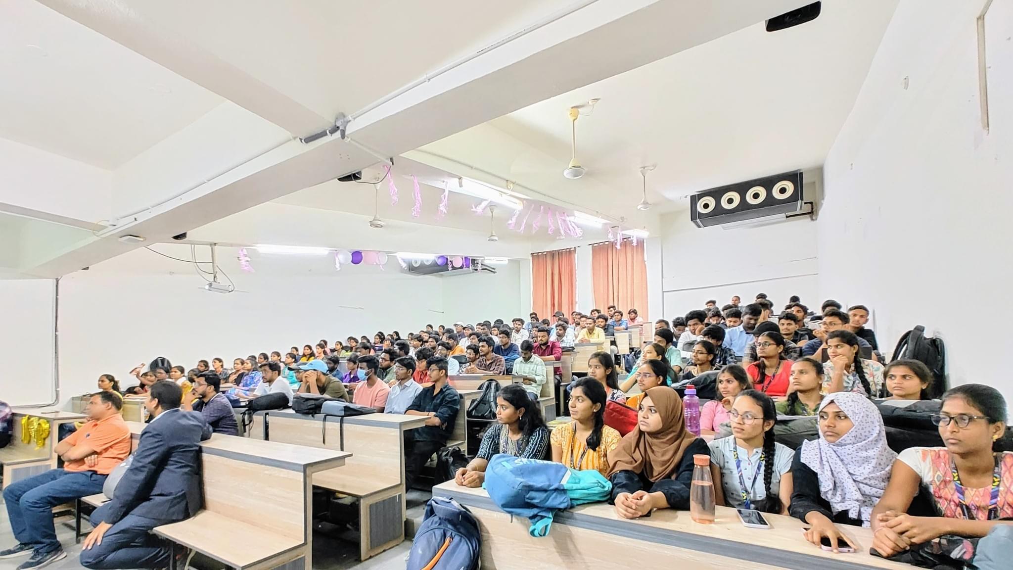 SR University Academic Building photo 3