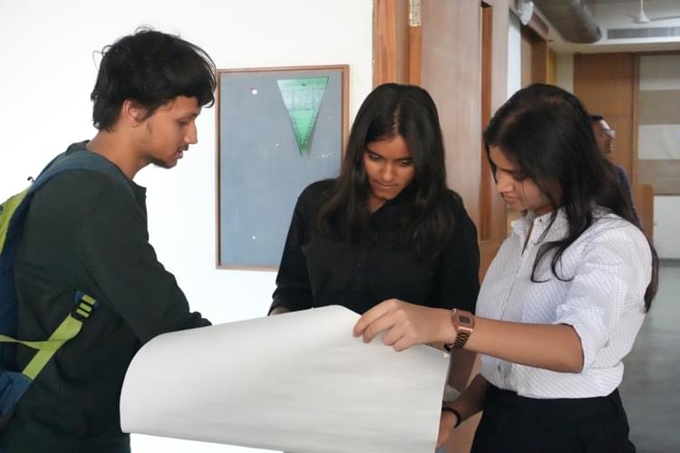 Institute of Management, Nirma University Ahmedabad Students outside classroom photo 3