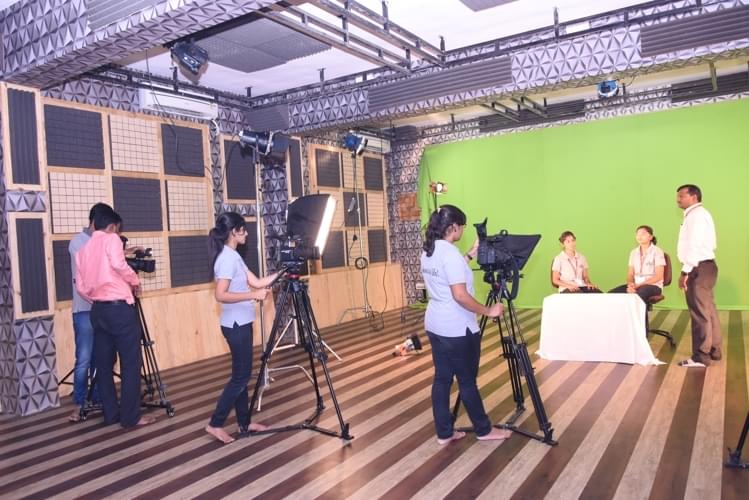 Institute of Management, Nirma University Ahmedabad Infrastructure photo 4