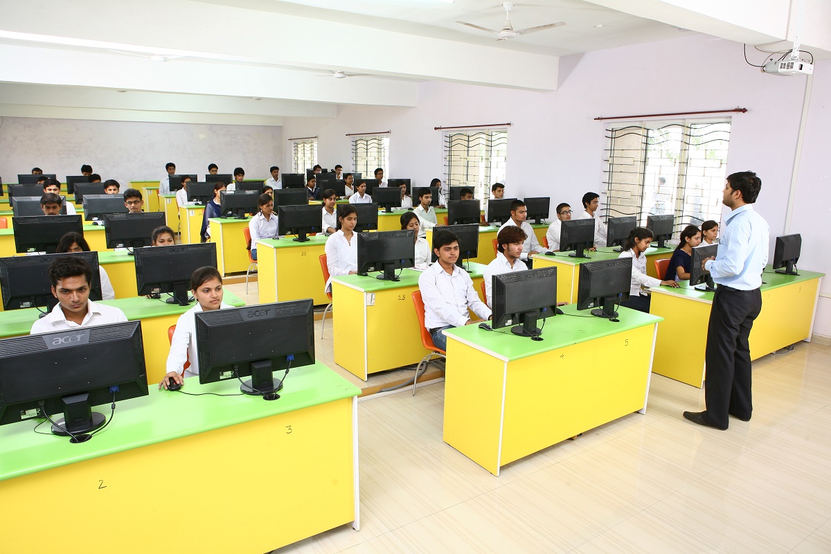 Rungta International Skills University Lab photo 8