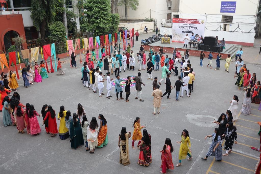 S. P. Mandali's Prin. N.G.Naralkar Institute of Career Development & Research, Pune Dandiya photo 7