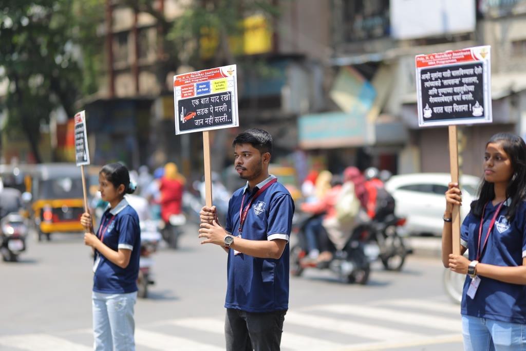 S. P. Mandali's Prin. N.G.Naralkar Institute of Career Development & Research, Pune Master with poster Images photo 2