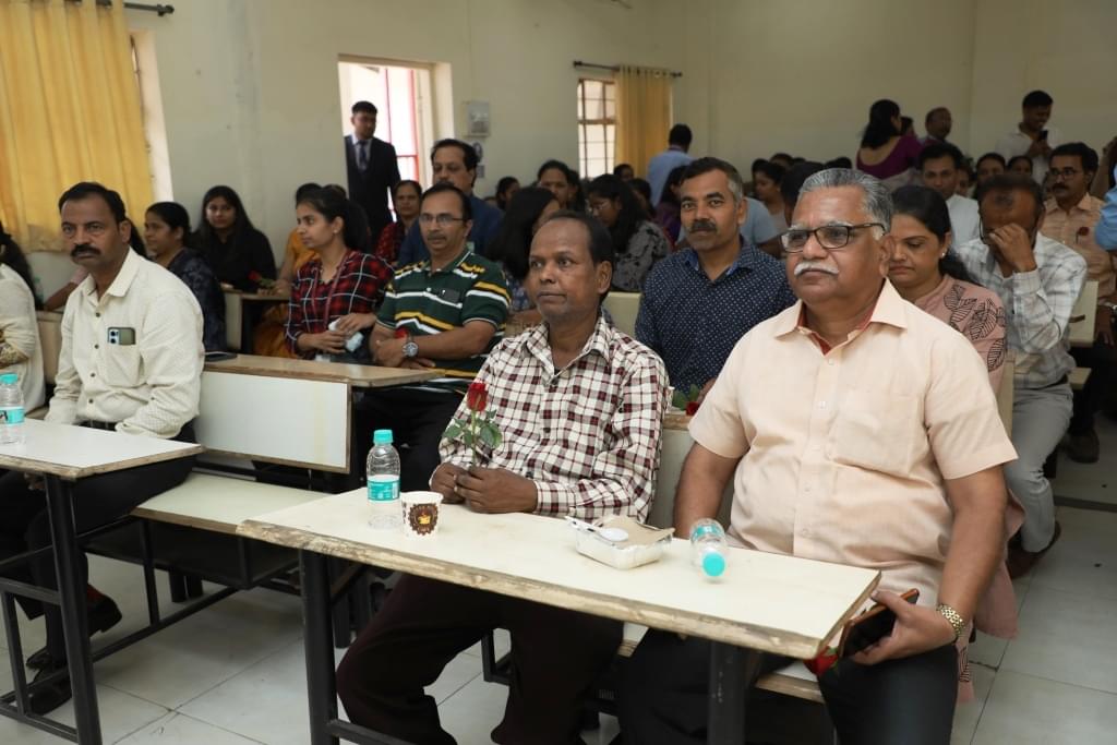 S. P. Mandali's Prin. N.G.Naralkar Institute of Career Development & Research, Pune Parents Meet Images photo 14