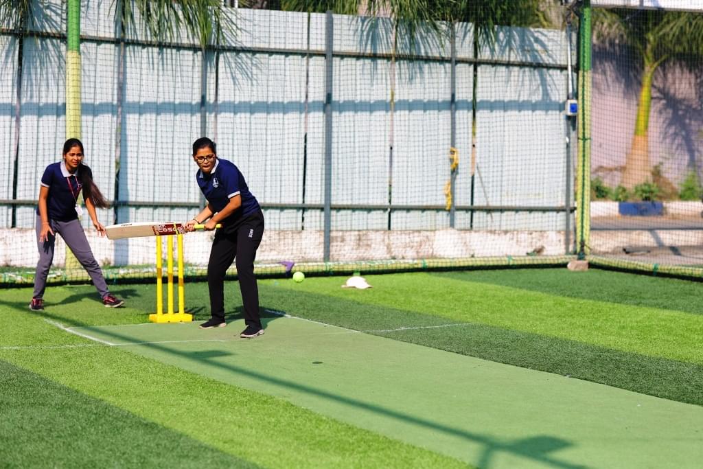 S. P. Mandali's Prin. N.G.Naralkar Institute of Career Development & Research, Pune NPL Cricket Images photo 4