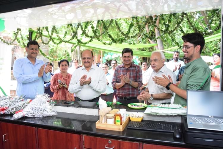 AKGEC Canteen photo 5