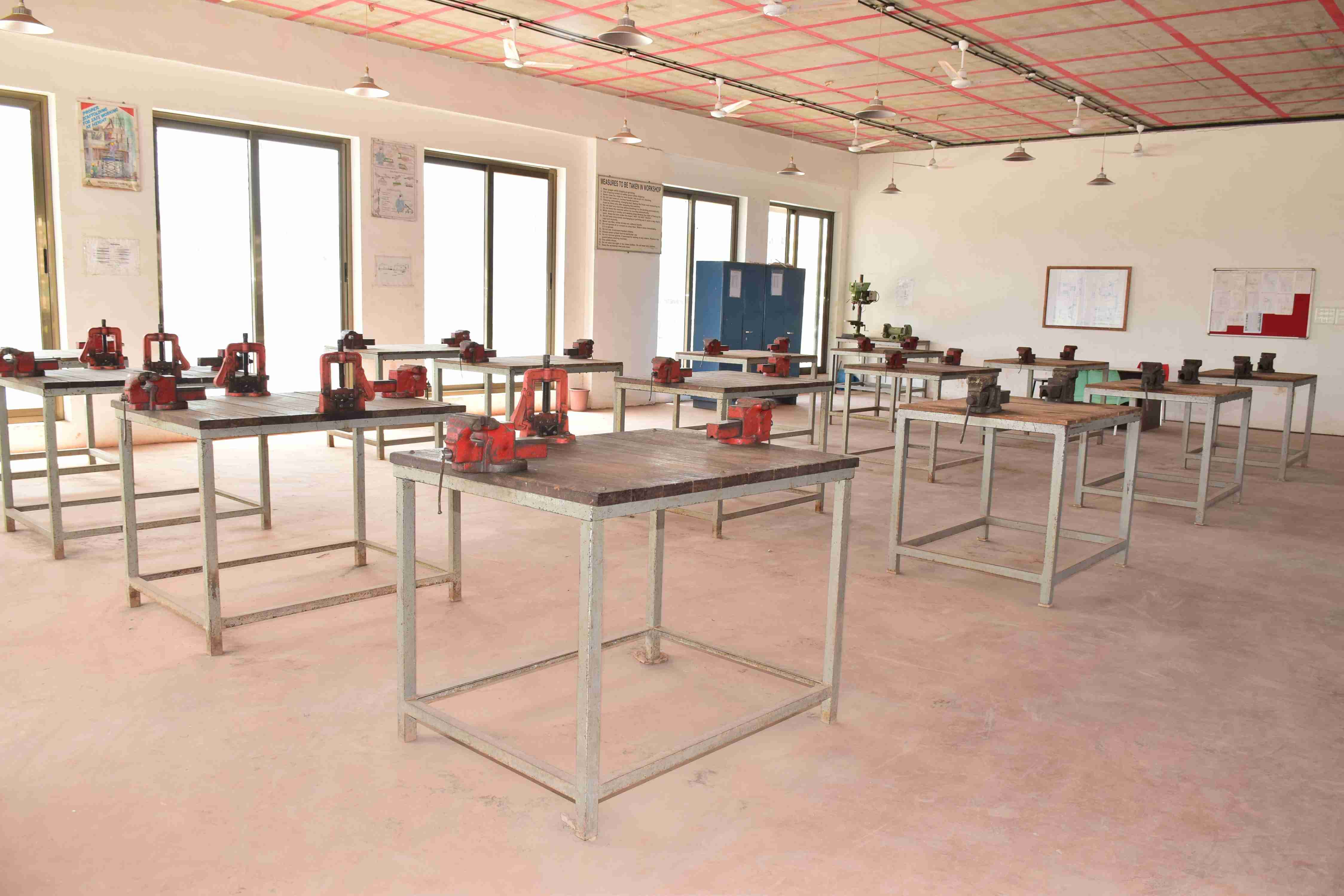 Shree L. R. Tiwari College of Engineering Thane Infrastructure photo 6