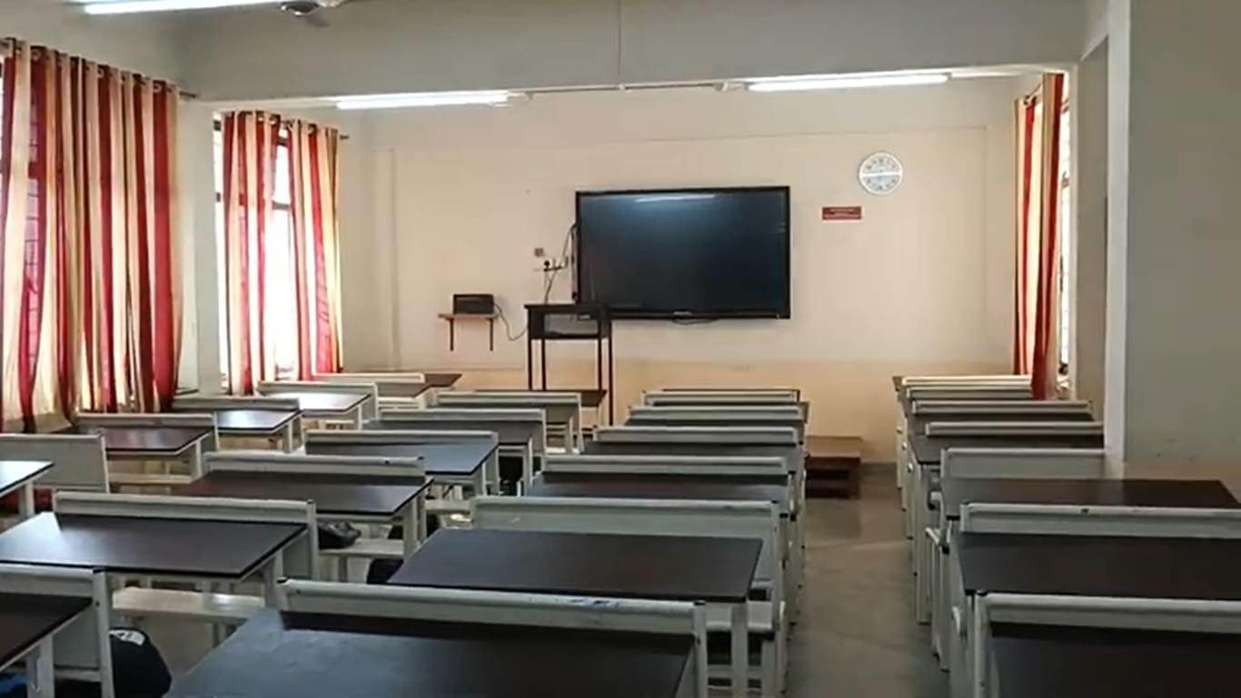 Maharshi Karve Stree Shikshan Samstha's Maharshi Karve Mahila Mahavidyalay Satara Campus photo 12