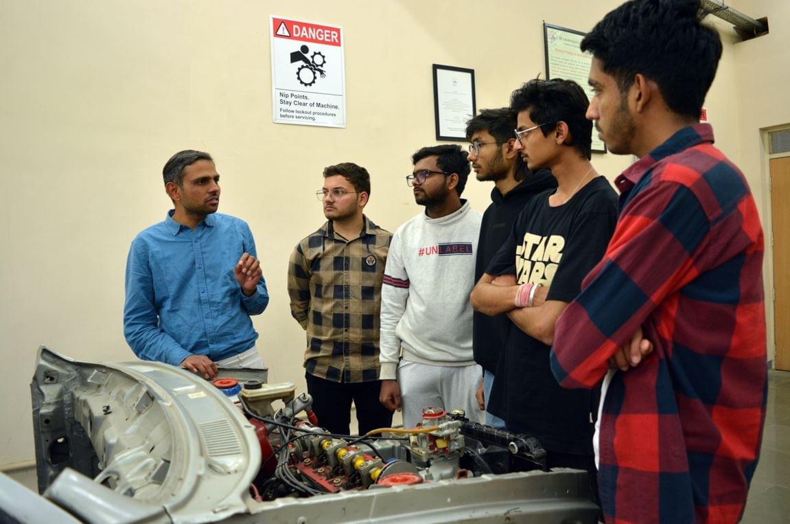 JK Lakshmipat University Jaipur Live Project photo 2