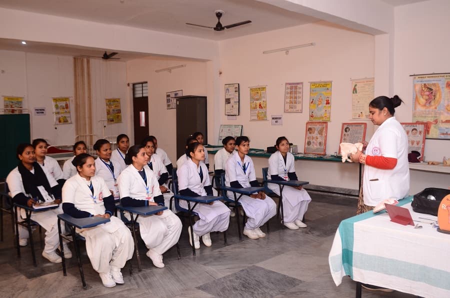 Mahendra Gayatri Nursing and Paramedical College Bareilly hostel photo 5