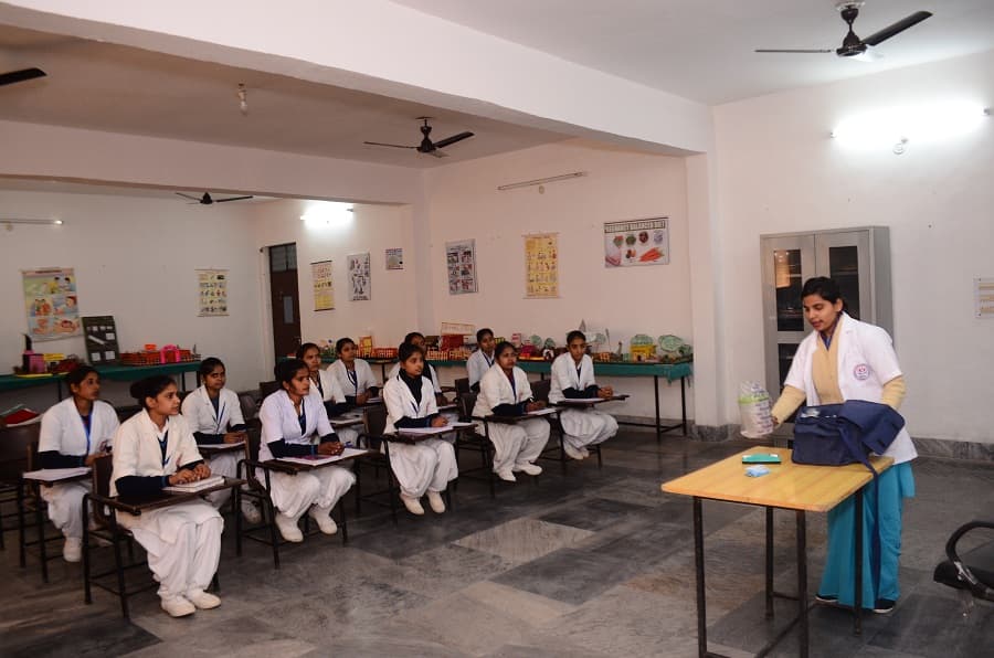 Mahendra Gayatri Nursing and Paramedical College Bareilly hostel photo 4