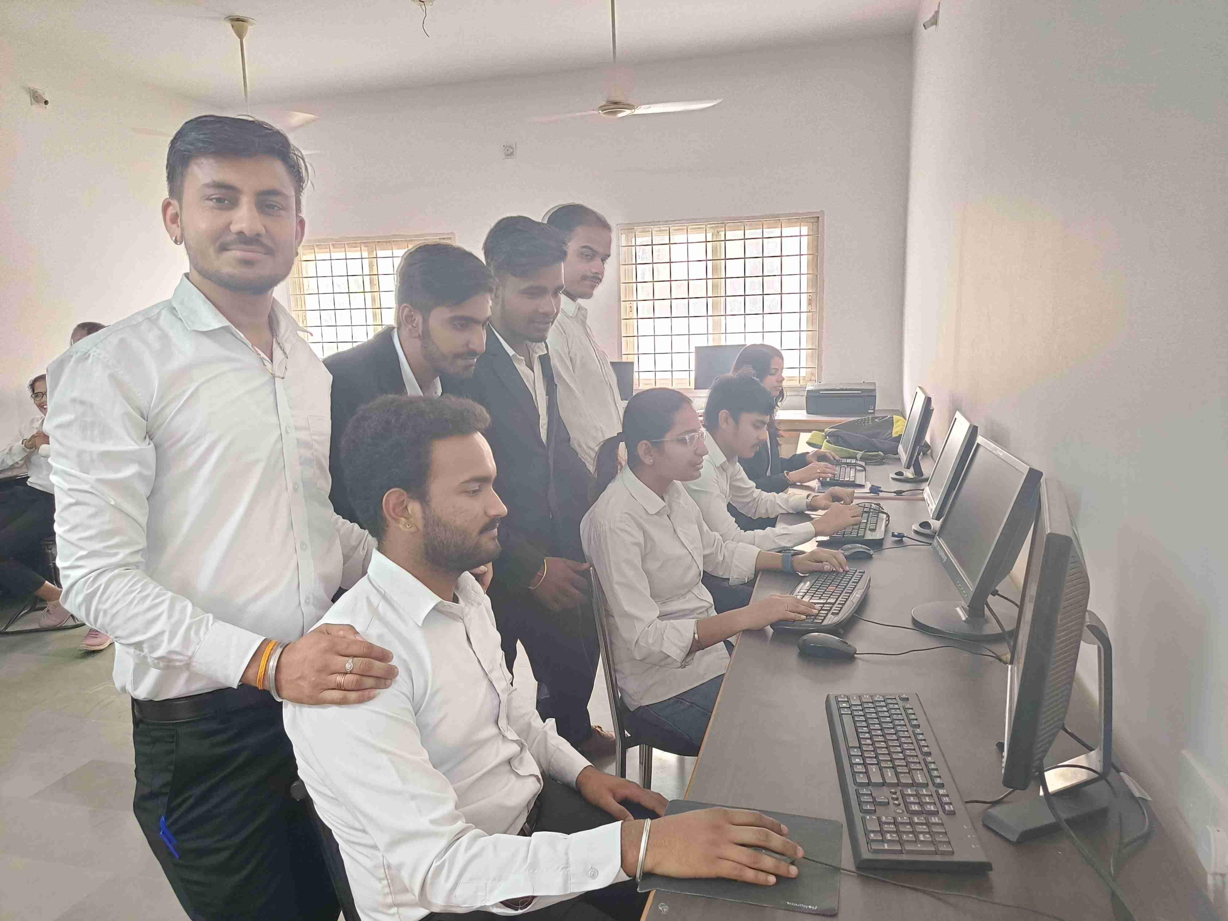 Dr. Anushka Vidhi Mahavidyalaya Udaipur Campus photo 5