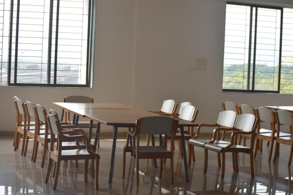 KLE College of Law Mumbai Library & Digital Library photo 7