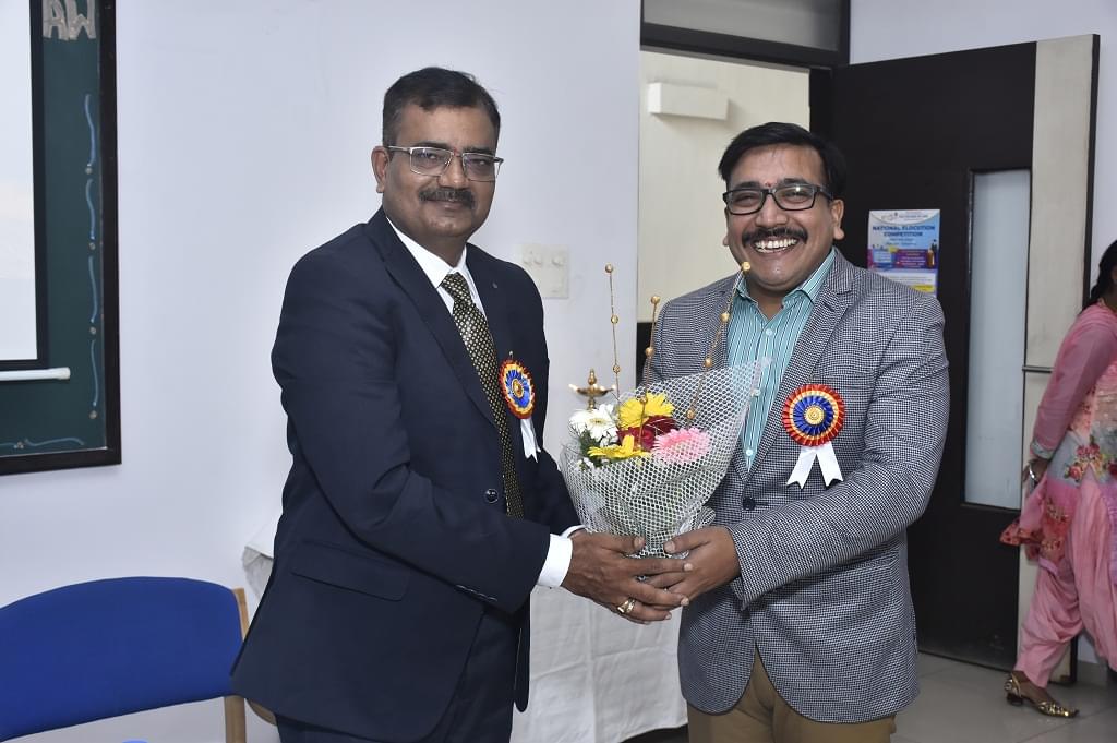 KLE College of Law Mumbai Elocution photo 3