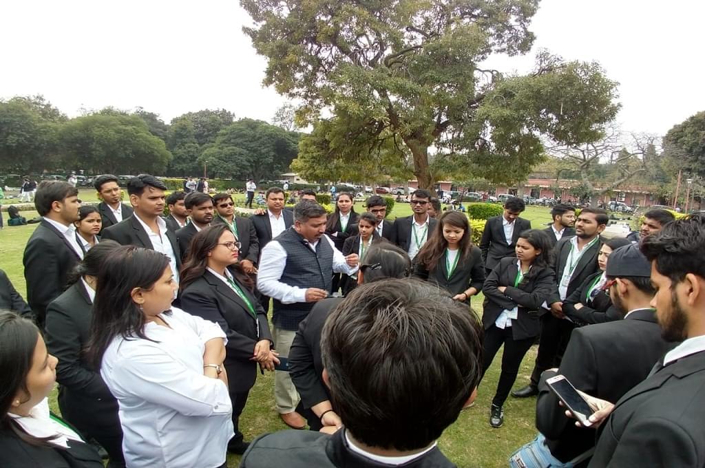 KLE College of Law Mumbai Industrial Visit photo 1