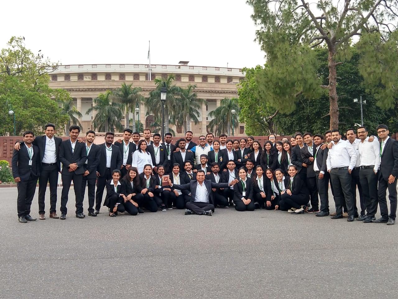 KLE College of Law Mumbai Industrial Visit photo 3